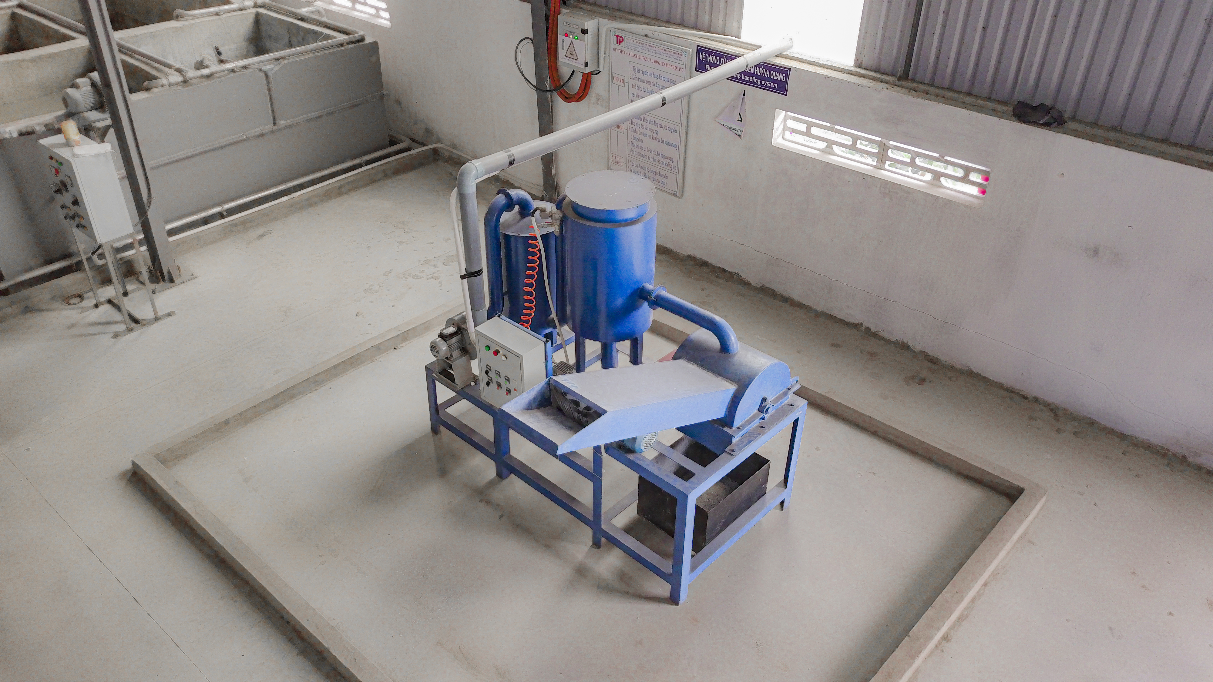 FLUORESCENT LAMP PROCESSING SYSTEM 